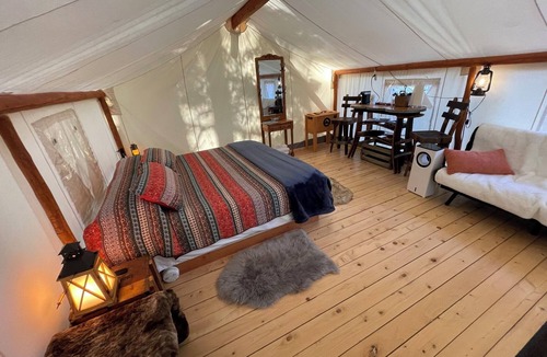 Idleyld Park Cabin | Umpqua National Forest Glamping Tent Explorer - Near Crater Lake & Umpqua Hot Springs