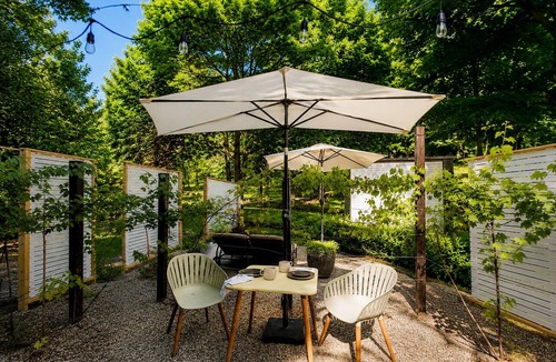 Amherst Apartment | Under the Hemlocks – Boutique Retreat – UMass & Amherst College minutes away.