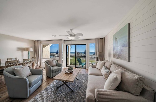 Fort Bay Condo | Updated Latitude 29 #26 Beachfront w/Heated Pool, Hot Tub, Grills & Free Golf
