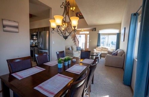 Northeast Colorado Springs House | USAFA -Spa -Slide -King Bed -Views -Pool Table