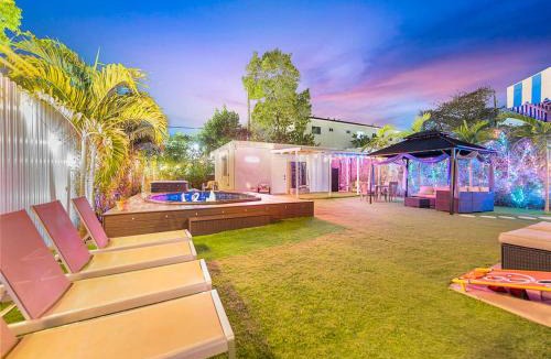 East Little Havana Villa | Villa Ciao Bella Sleeps 25 Pool Hot Tub