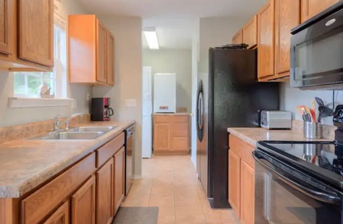 Draper House | Wake and Lake-Waterfront home at the headwaters of Claytor Lake
