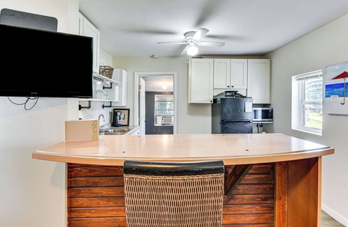 Parker House | Walk to Bay! Retreat Near Beaches & Tyndall AFB
