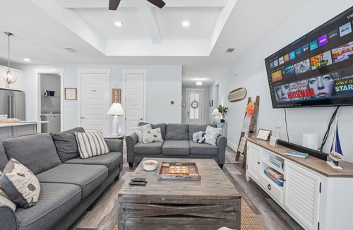 Laguna Beach Estates House | Walk to Beach w Private Pool & Hot Tub | Golf Cart