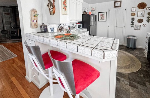 Murphys House | Walk to Downtown Sleeps 9 Fire Pit EV charge