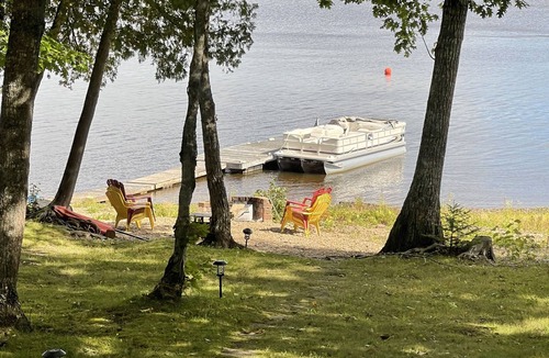 Cambridge-Narrows Cottage | Waterfront Cozy Cottage