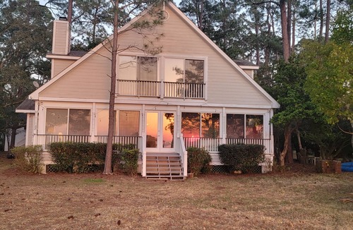 Fairhope House | Waterfront home on Mobile Bay w/pier for watching sunsets, swimming/fishing.
