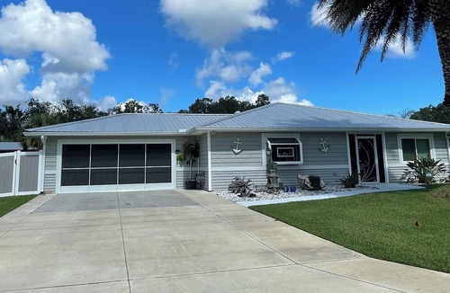 Homosassa House | Waterfront Oasis with Private Dock & Huge Patio – Minutes to the Springs!