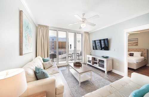 Fort Walton Beach Condo | Waterscape A317 ~ 2BR + Bunkroom ~ Beach Service!