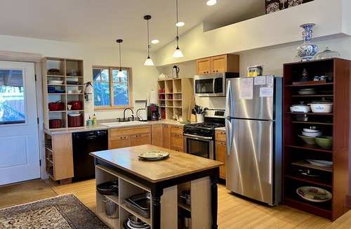 Southwest Harbor House | Weekly Discounts, EV Charger, large home in Southwest Harbor walk to town 5min