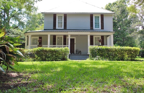 Citronelle House | Welcome to Chateau Lola's-Country House