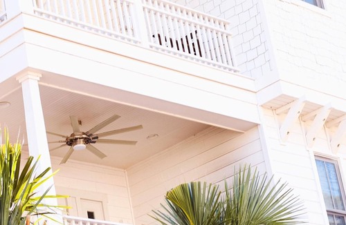 Treetop House | Welcome to Sandcastle 30A! Walk to Rosemary & Alys Beach.