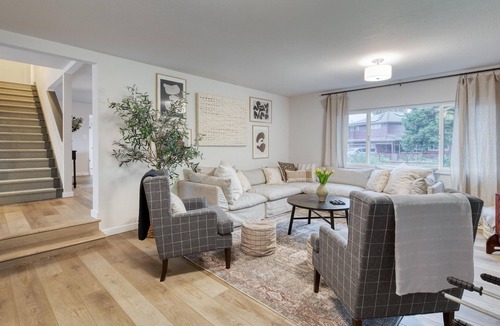 Bennett Valley House | Wine Meets Luxury: 5BR, 2 Living Rooms, Pool, BBQ, Sleeps 10, EV Charger