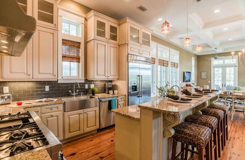 Watercolor House | Wrap-Around Porches and Amenities