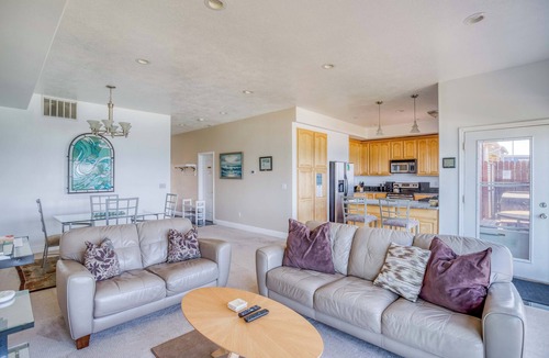 Beverly Beach House | Yaquina Head Lighthouse Views, Hot Tub Home with Awe Inspiring Views!