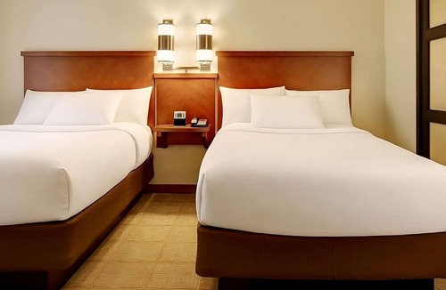 Gwinnett Place Hotel | Your Relaxing Getaway Awaits! 2 Units with Onsite Pool near McDaniel Farm Park