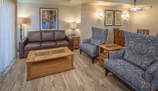 1 Bedroom Villa Lodge | Elegant Tahoe Escape | Natural Hot Springs & Mountains