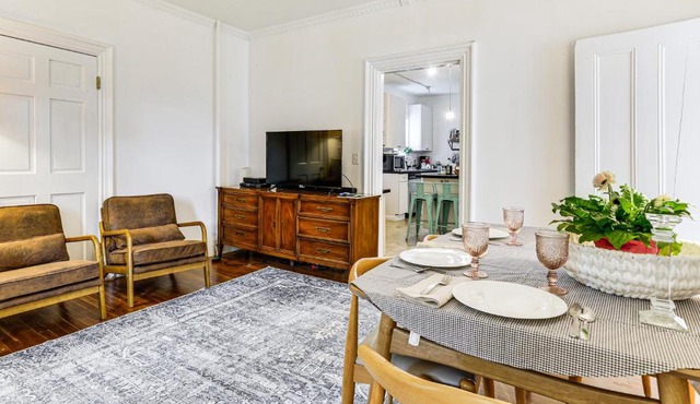 1 Mi to Needham Center Square: Pet-Friendly Apt!