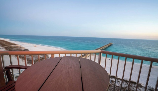 13th Floor OceanFront,Free Beach Chairs & Unbrella Service HeatedPool ArcadeGame