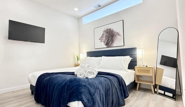 1BR Apt King Bed FREE Parking Gym - RoofTop 609
