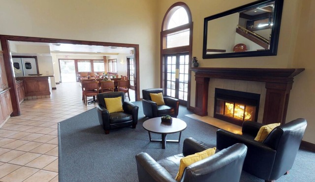 2 Charming Suite Perfect for Family Vacations | Free Breakfast in Newark