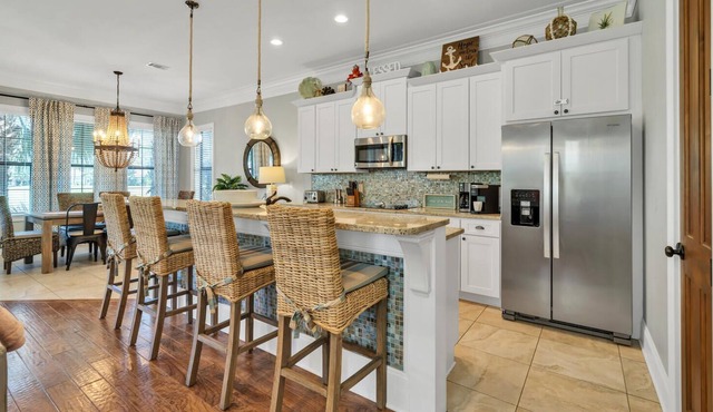 2 Golf Carts | Sandestin Baytowne | Deeded Beach Access | Community Pool