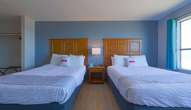 2 Queen Bed | Newport OR