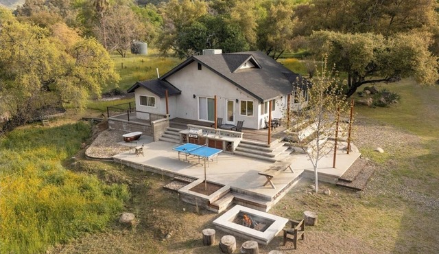 2 Rustic Mod Riverfront Cabins in Three Rivers
