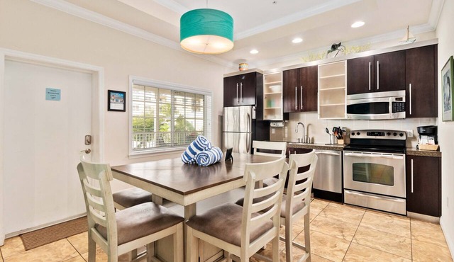 2BR Beach Style w Pool Beach Club Siesta 204C RVA
