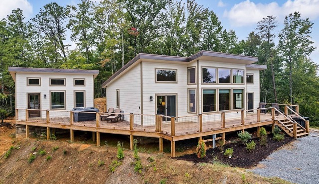 2BR Cabin with Private Indoor Pool and Hot Tub