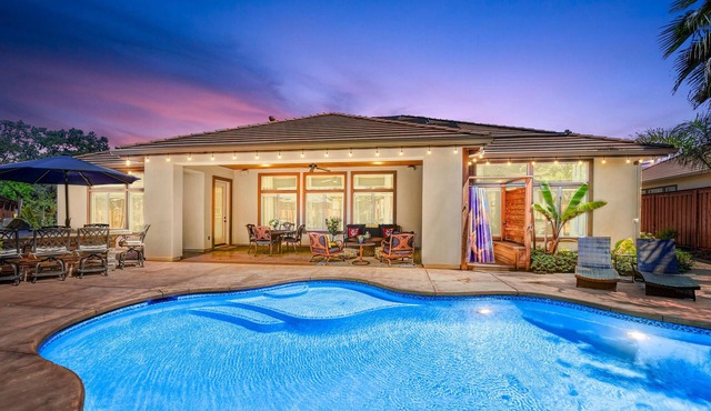 3,000sqft Villa with pool, spa, outdoor kitchen, veg garden. Great location!