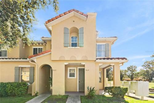 3 Bd 25 Ba Crestwynd Bay 7614 Li