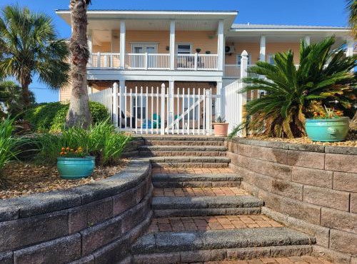 3 Bedroom Beach House with Pool, Boat Dock, and Pet Friendly