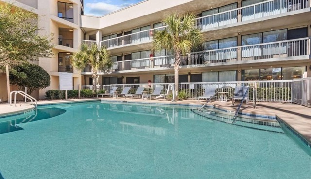 3 Modern Beachside Comfort | Fitness Center & Pool | Near Coligny Plaza