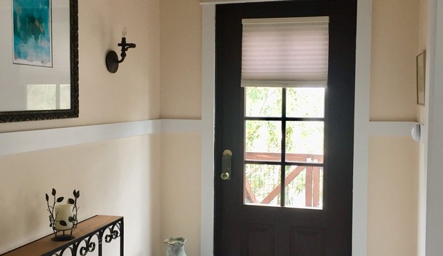 30A BEACH SIDE 'HEMINGWAY' SEASIDE ARTIST COTTAGE
