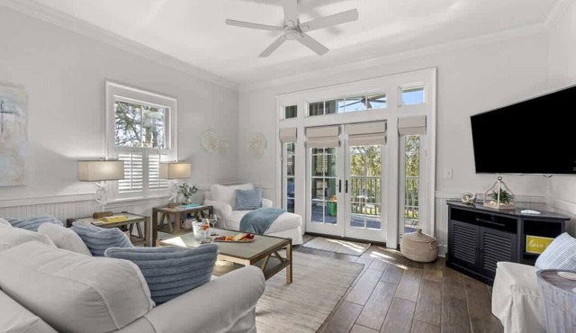 30A Luxury Condo, Bikes & Beach Club Access