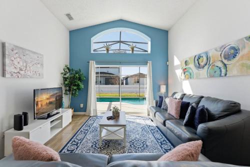 4 BR No carpet Just Remodeled Unit SR1205