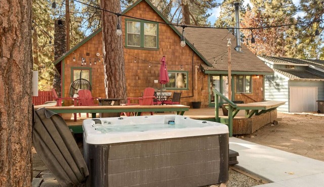 A rustic retreat nestled in the heart of Boulder Bay