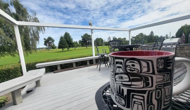 Abrams Unique Golf Course Retreat Hot Tub and Firepit in Sequim