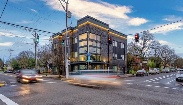 Alberta Arts - 2BR - Walk to Food, Shops, & Art