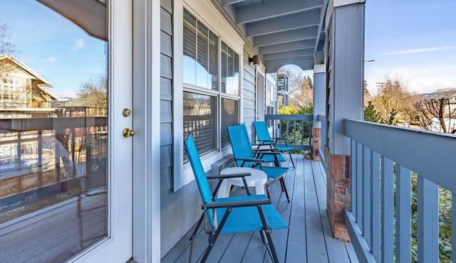 Alley's 22 Condo with Direct Deck Access by RedAwning