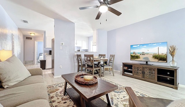Alta Vida, Cozy Duplex Retreat