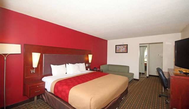 Americas Best Value Inn Pilot Mountain