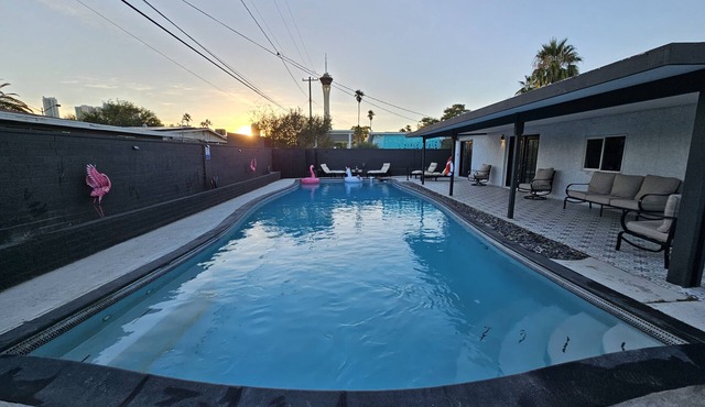 Art District Villa