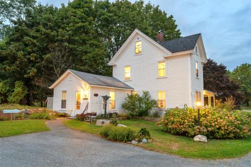 Bar Harbor Cottages & Suites
