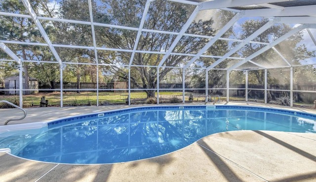 "Bayou Breeze" Private Pool (Heated) Gorgeous Home! Bikes, Game room