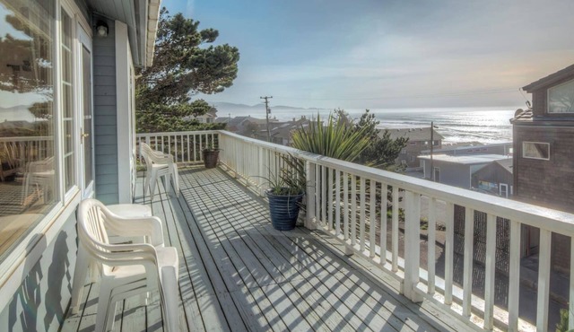 Beach Treasure- Ocean view~ Oceanside