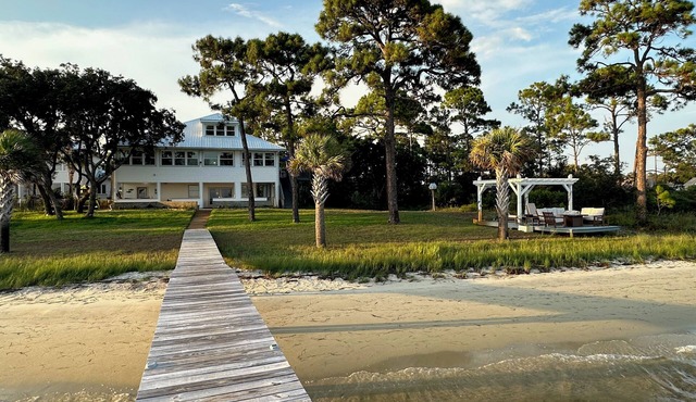 Beachfront home on Gulf Coast, Destin-Pensacola!