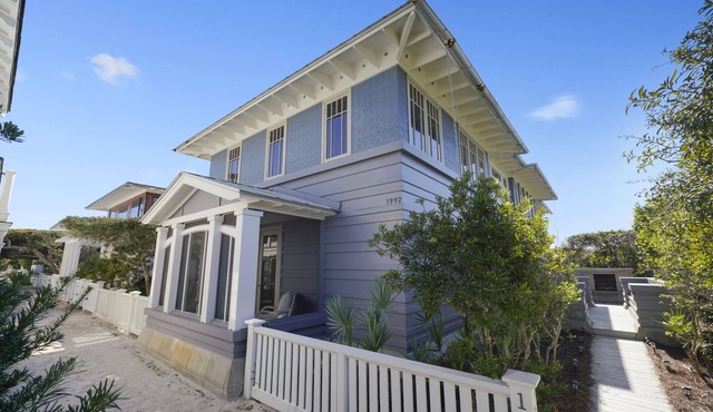 Beachfront in Seaside w/Incredible Gulf Views, Pet Friendly + 2 Adult Bikes!