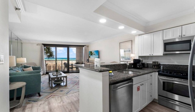 Beachfront Sandestin Condo | Pool, Hot Tub & Panoramic Gulf Views
